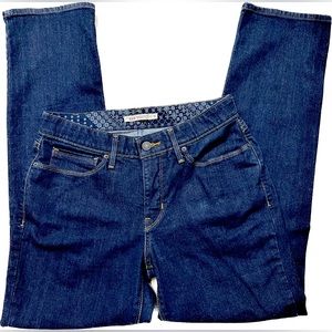 Levi 525 Perfect Waist Straight Jeans Size 8 W29 L30 Dark wash no distressing